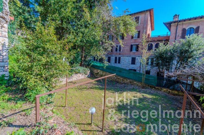 Image No.39-3 Bed Townhouse for sale