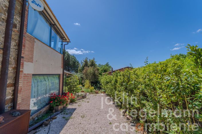 Image No.11-3 Bed Country House for sale