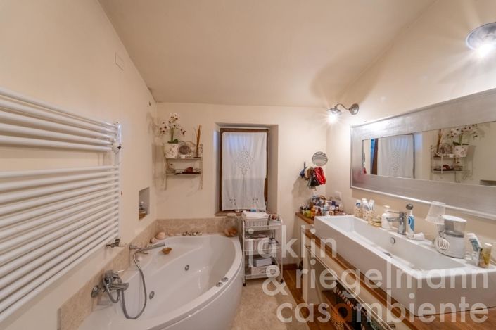 Image No.27-3 Bed Country House for sale