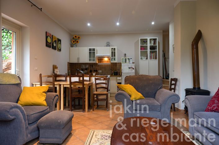 Image No.10-6 Bed House for sale