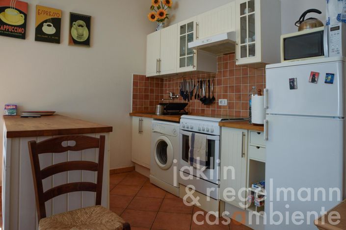 Image No.11-6 Bed House for sale