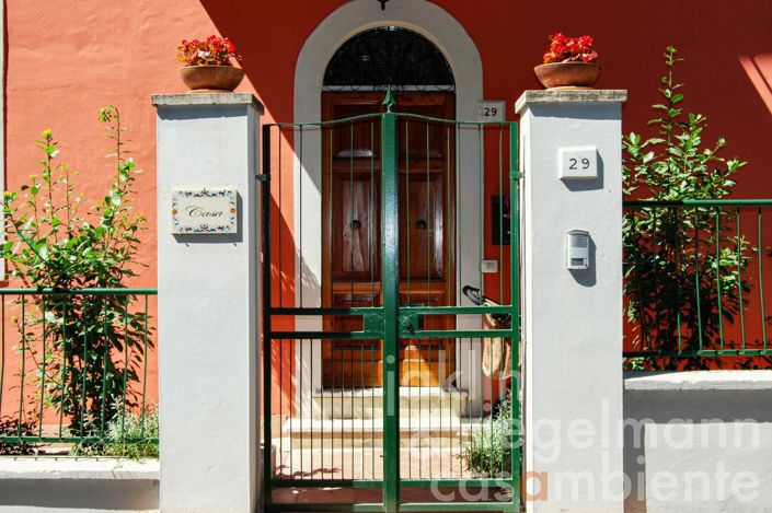 Image No.3-6 Bed House for sale