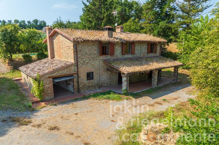 Image No.3-4 Bed Farmhouse for sale