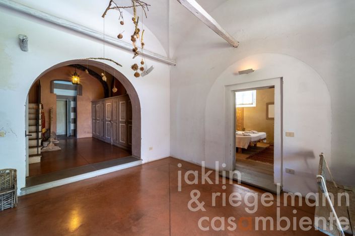 Image No.49-10 Bed Villa for sale