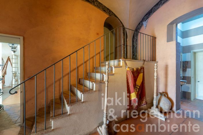 Image No.53-10 Bed Villa for sale