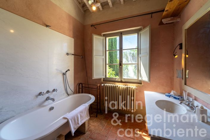 Image No.53-Villa de 10 chambres à vendre à Monte San Savino