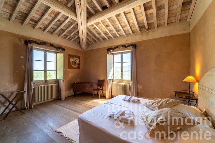 Image No.60-10 Bed Villa for sale