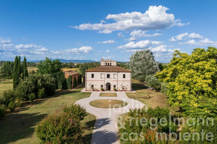 Image No.1-5 Bed Villa for sale