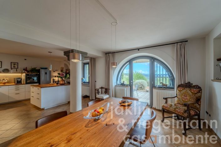 Image No.28-5 Bed Villa for sale