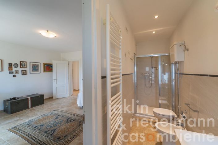 Image No.52-5 Bed Villa for sale