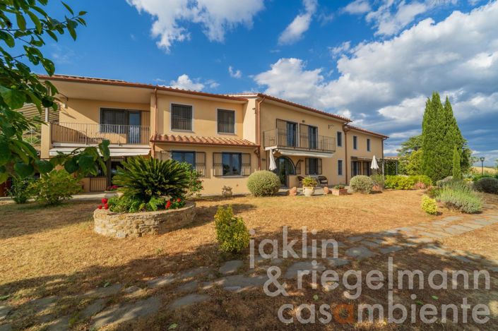 Image No.67-5 Bed Villa for sale