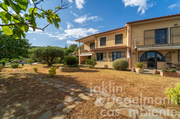 Image No.68-5 Bed Villa for sale