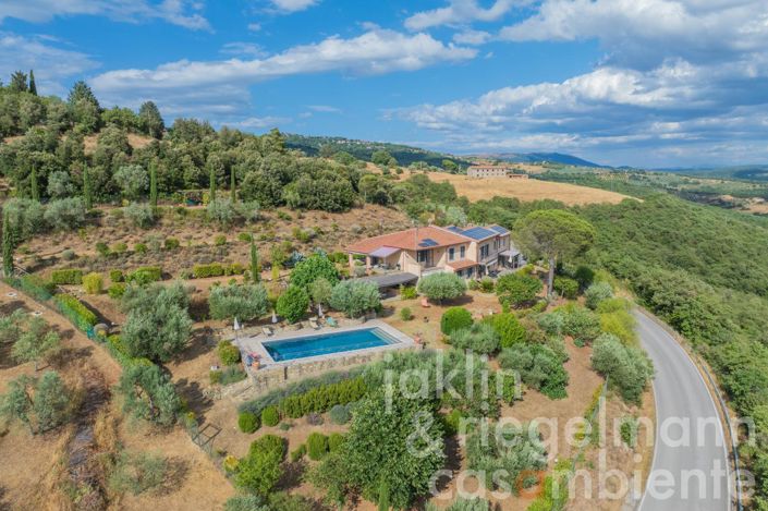 Image No.8-5 Bed Villa for sale