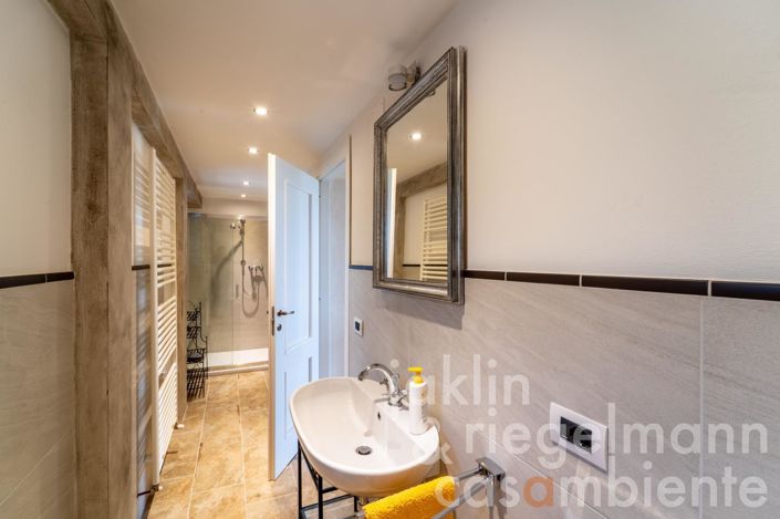 Image No.82-5 Bed Villa for sale