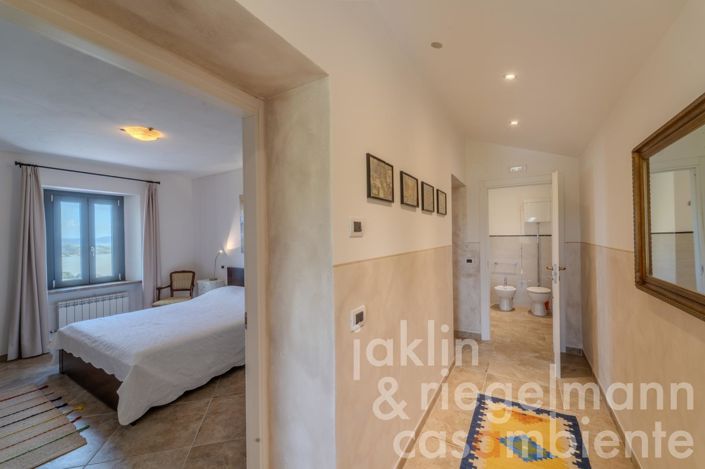 Image No.83-5 Bed Villa for sale