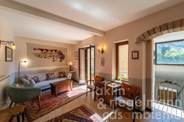 Image No.10-3 Bed Townhouse for sale