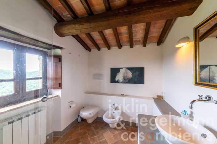 Image No.40-4 Bed Country House for sale