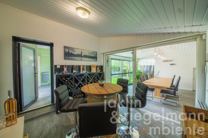 Image No.14-5 Bed Townhouse for sale