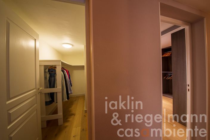 Image No.25-5 Bed Townhouse for sale