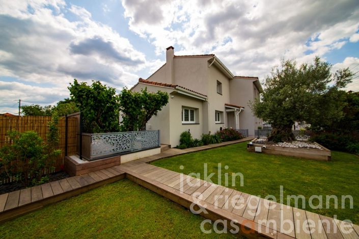 Image No.3-5 Bed Townhouse for sale