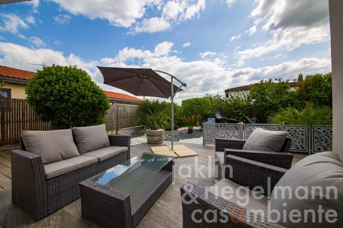 Image No.31-5 Bed Townhouse for sale