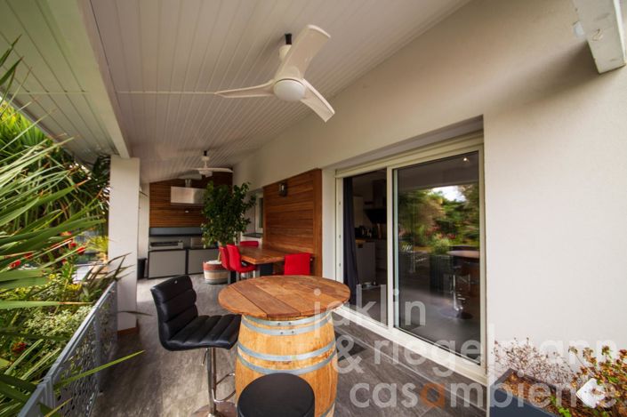 Image No.40-5 Bed Townhouse for sale