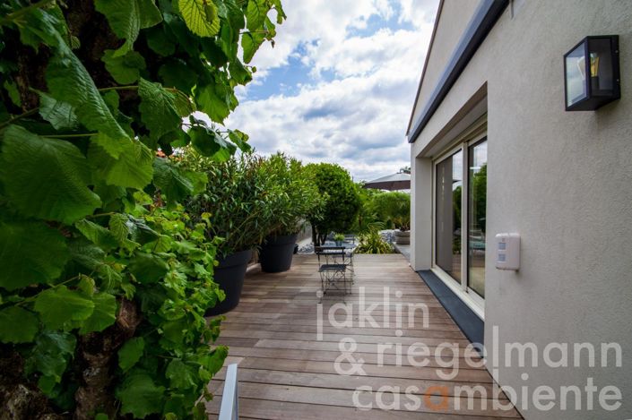 Image No.45-5 Bed Townhouse for sale