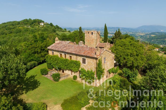 Image No.12-Maison de campagne de 7 chambres à vendre à Perugia