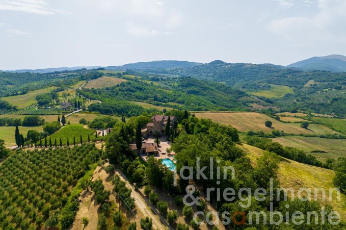Image No.3-Maison de campagne de 7 chambres à vendre à Perugia