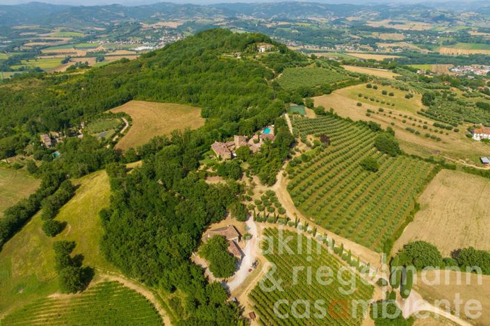 Image No.21-7 Bed Country House for sale