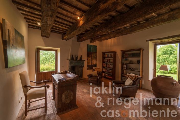 Image No.32-7 Bed Country House for sale