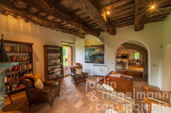 Image No.33-7 Bed Country House for sale