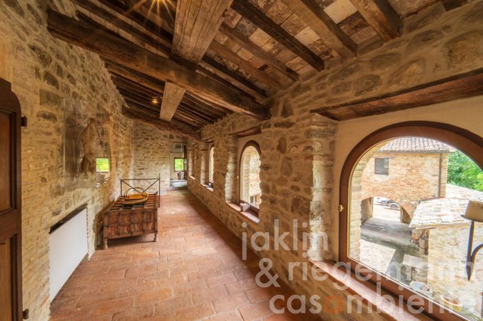 Image No.44-Maison de campagne de 7 chambres à vendre à Perugia