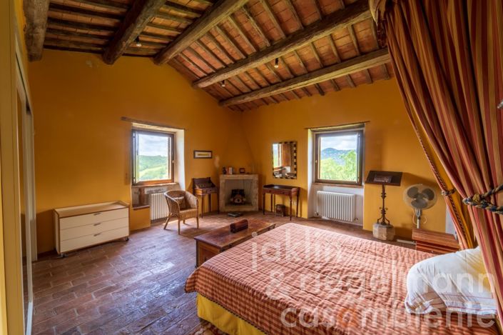 Image No.54-7 Bed Country House for sale