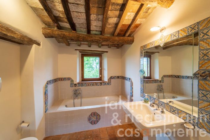 Image No.55-7 Bed Country House for sale