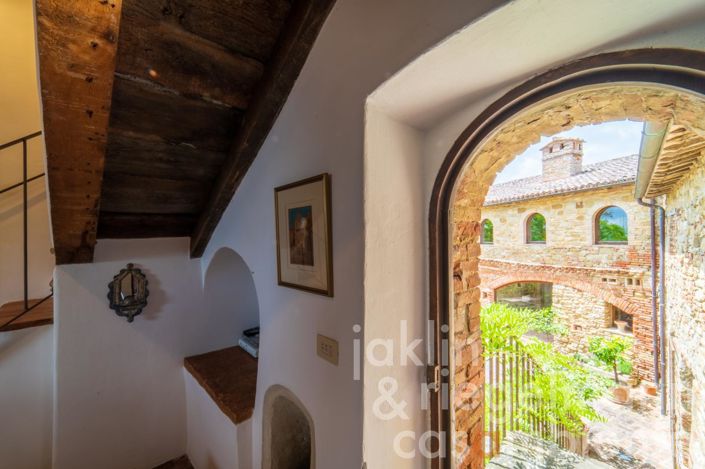Image No.60-Maison de campagne de 7 chambres à vendre à Perugia