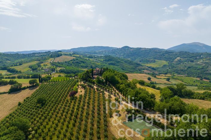 Image No.8-Maison de campagne de 7 chambres à vendre à Perugia