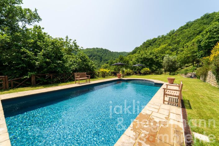 Image No.46-4 Bed Country House for sale