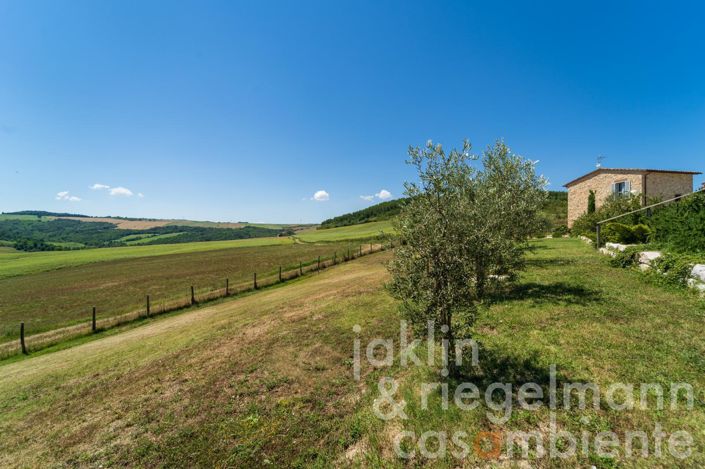 Image No.19-7 Bed Country House for sale