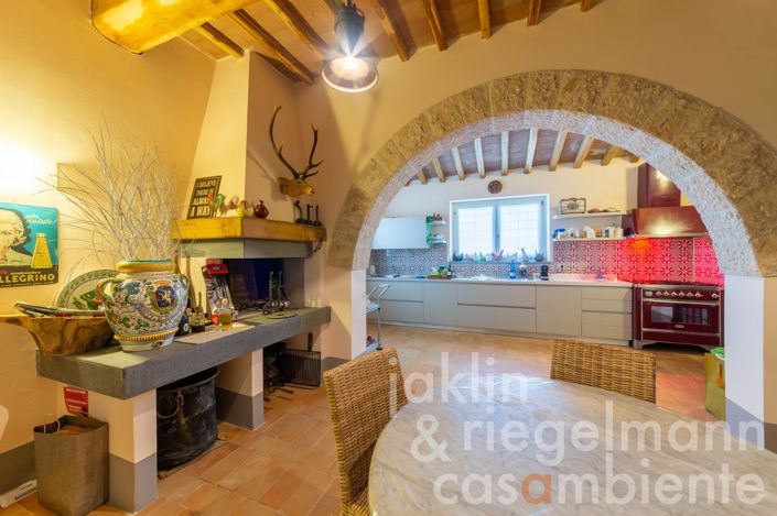 Image No.29-7 Bed Country House for sale