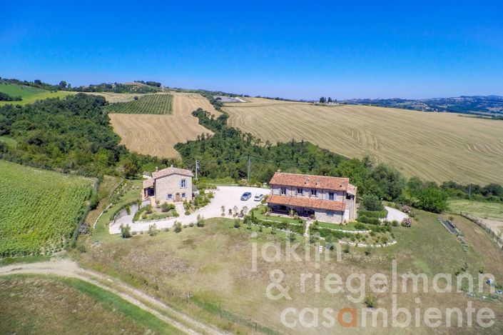 Image No.4-7 Bed Country House for sale