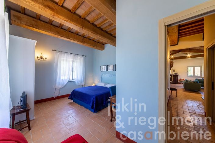 Image No.81-7 Bed Country House for sale