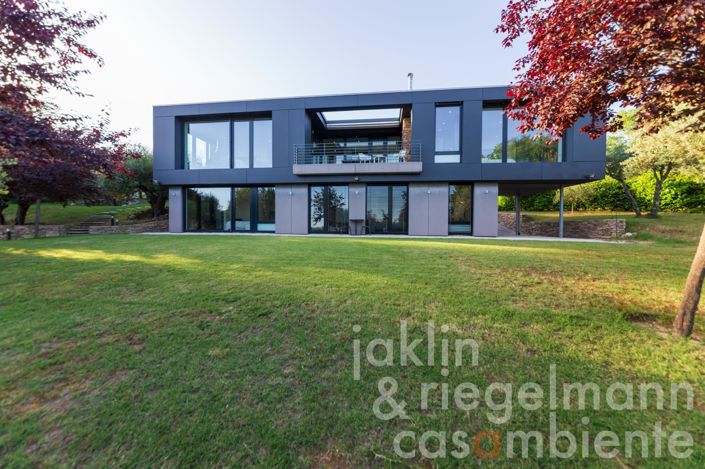 Image No.20-4 Bed Country House for sale