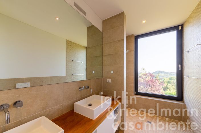 Image No.43-4 Bed Country House for sale