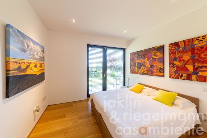 Image No.47-4 Bed Country House for sale