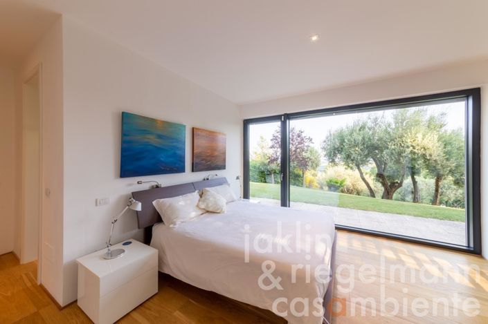 Image No.50-4 Bed Country House for sale