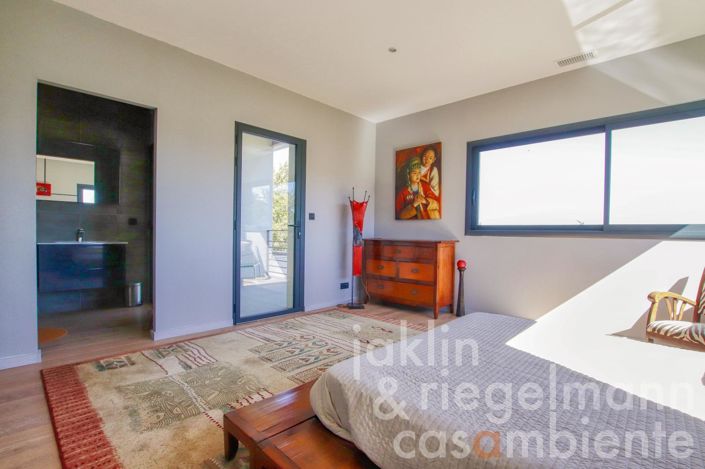 Image No.15-4 Bed Villa for sale