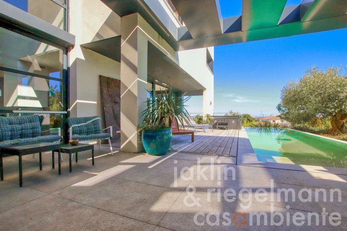 Image No.3-4 Bed Villa for sale