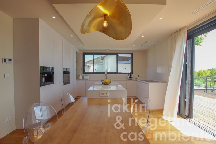 Image No.20-4 Bed Country House for sale