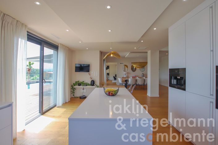 Image No.22-4 Bed Country House for sale